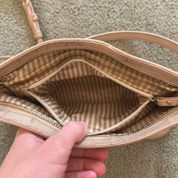 Classic Kate Spade New York Crossbody Bag, Leather, Nude, Used Condition - Picture 7 of 9